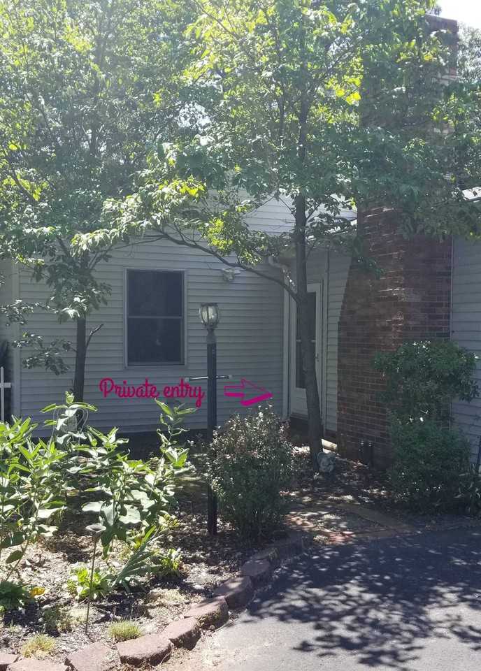 7516 Rivershore Dr - Photo 2 of 9