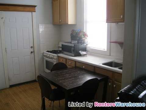 340 Newton Ave N - Photo 2 of 14