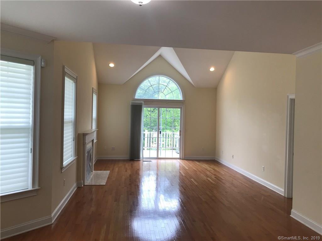 12 Goodwin Cir - Photo 2 of 28