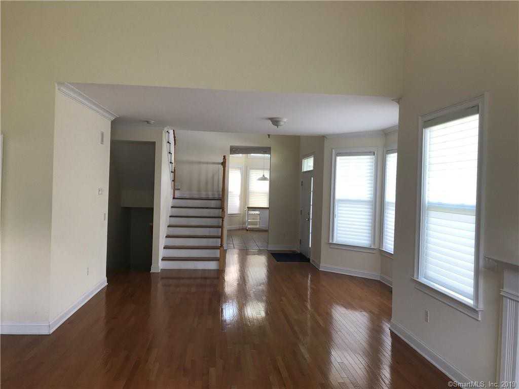 12 Goodwin Cir - Photo 3 of 28