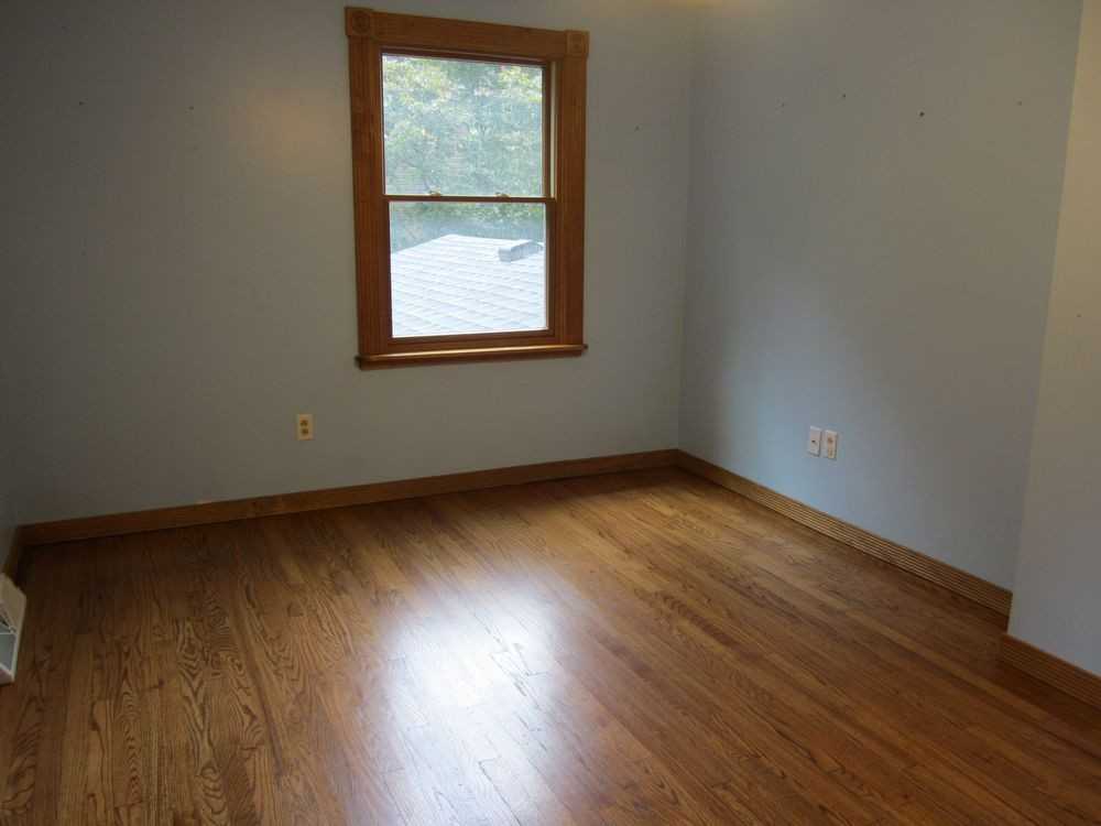 2341 Southwood Dr - Photo 3 of 7