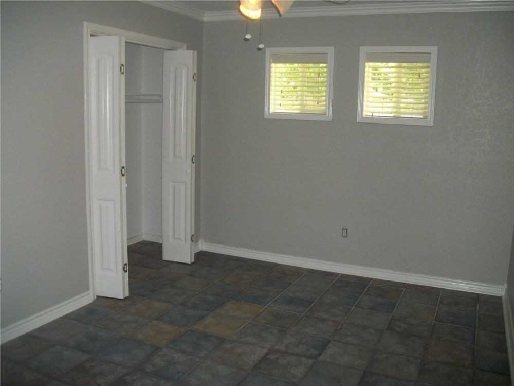 111 Shadylyn Drive - Photo 3 of 7