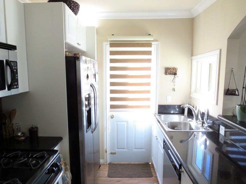 305 S. Reeves Dr. - Photo 2 of 31