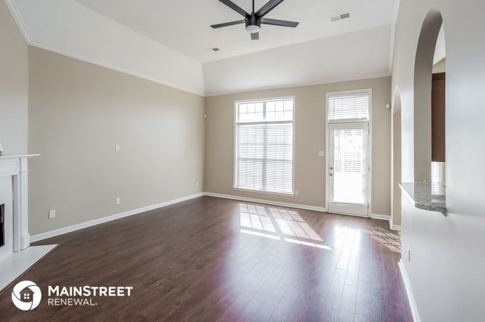 1117 Averett Ln - Photo 3 of 16