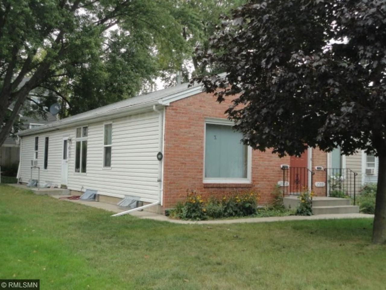 2900 Texas Avenue South - Photo 2 of 19