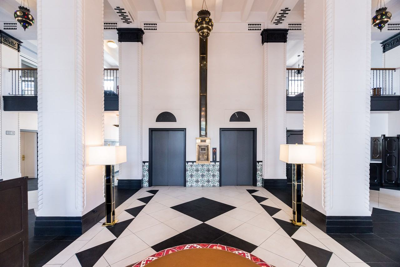 2619 Wilshire Blvd. - Photo 3 of 29