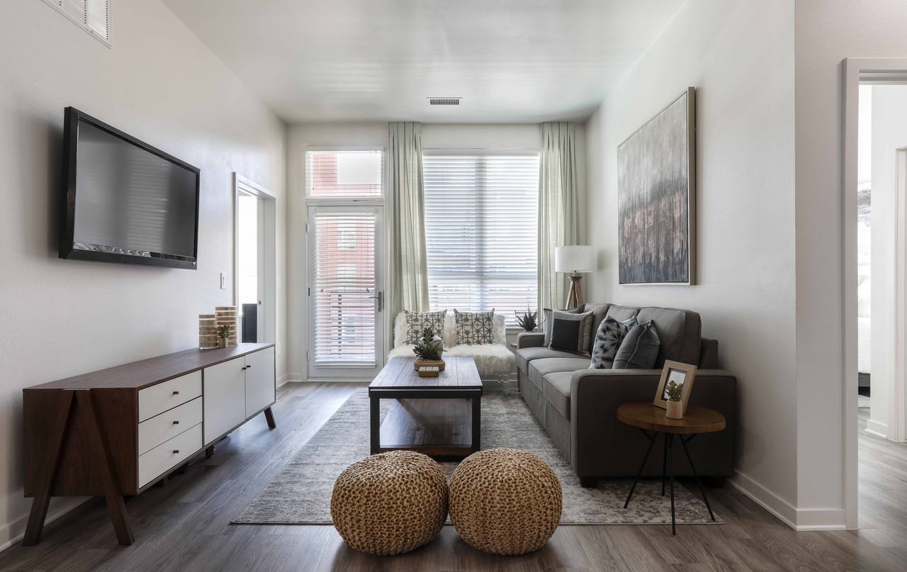 Two Nine North - Photo 2 of 26