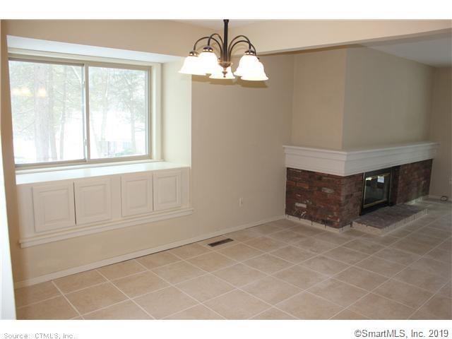 73 Library Lane - Photo 3 of 10