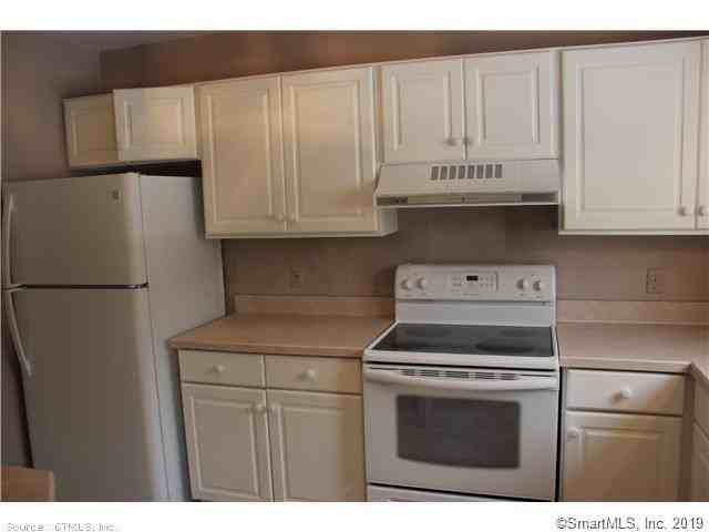 73 Library Lane - Photo 2 of 10