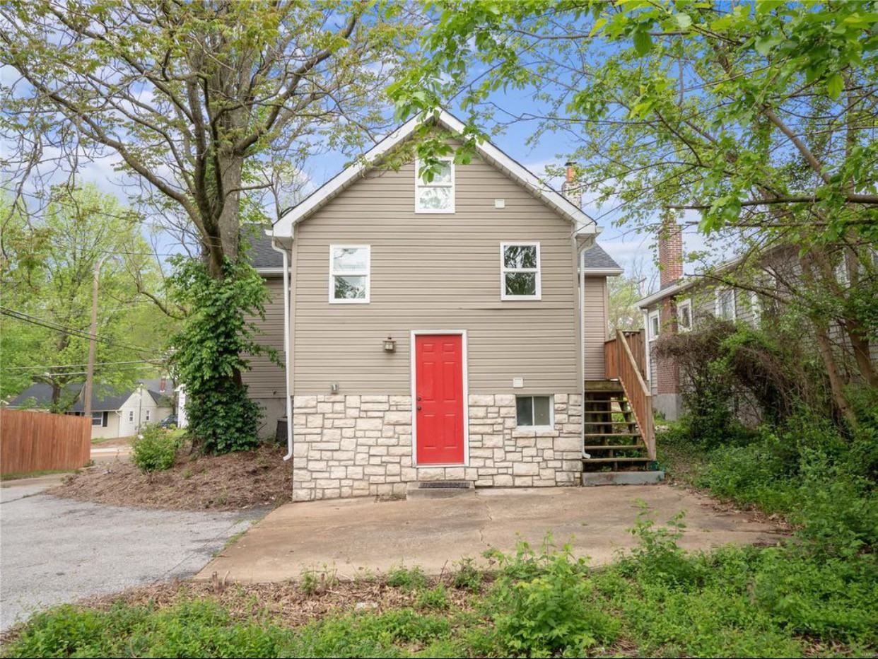 100 S Laclede Station Rd - Photo 3 of 23