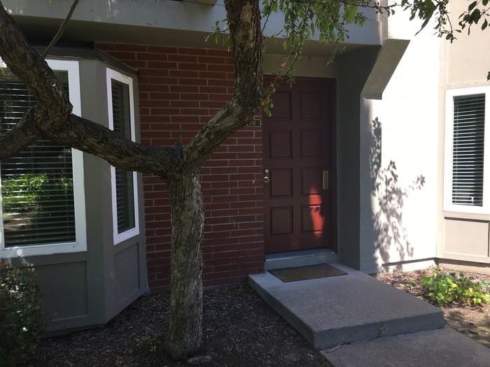 2736 Walnut Boulevard - Photo 2 of 22