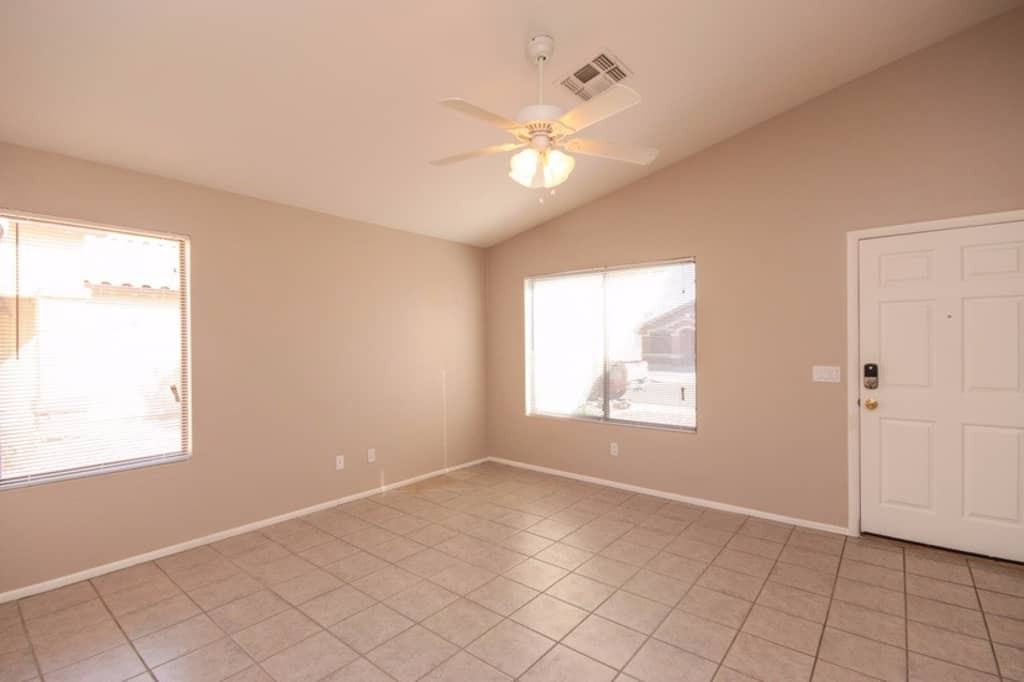 4622 N 84th Ln - Photo 2 of 22