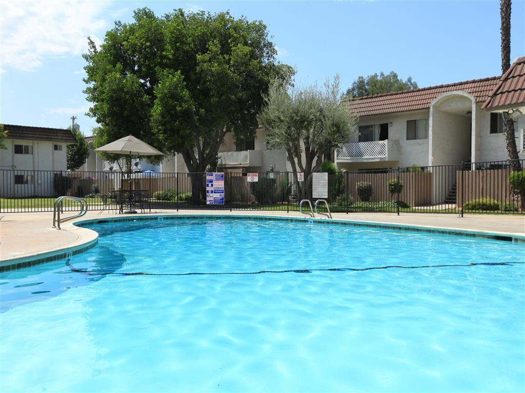 REDWOOD GARDENS APARTMENTS - Photo 3 of 9