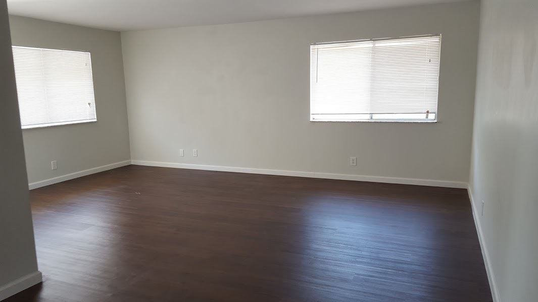 910 Tiffany Dr E #4 - Photo 2 of 14