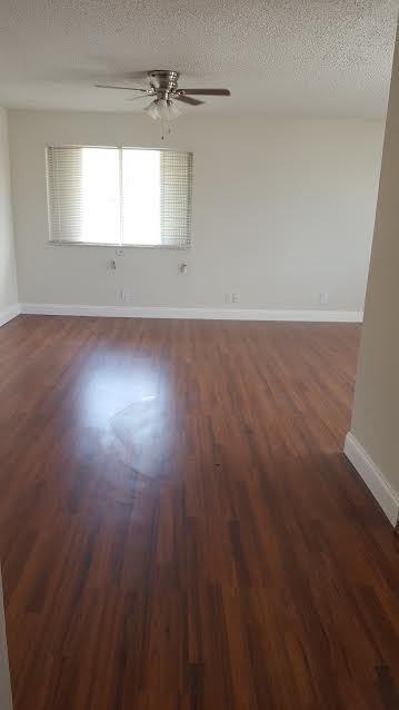 910 Tiffany Dr E #4 - Photo 3 of 14