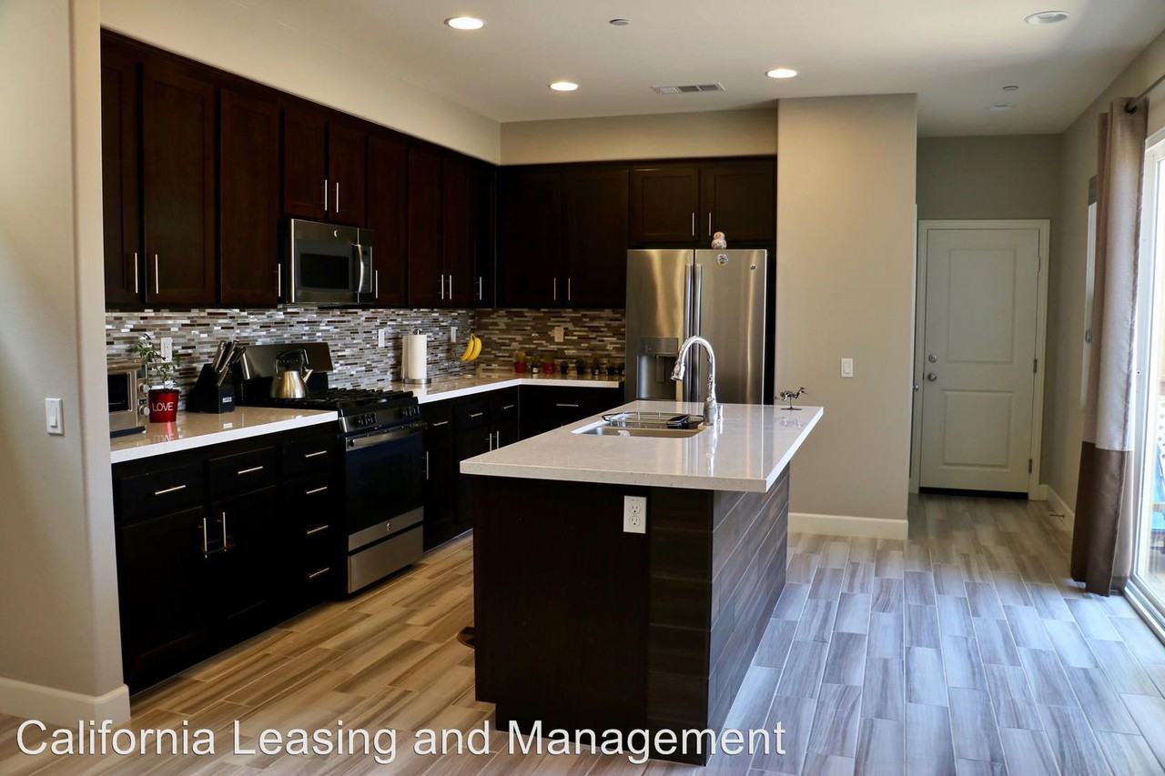 3491 Kings Canyon Drive - Photo 2 of 17