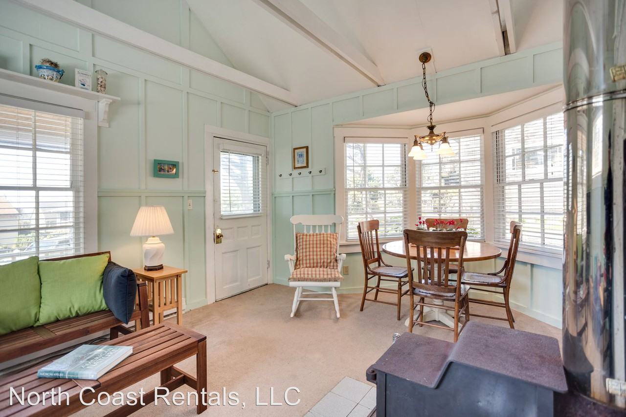 3863 Pacific Ave - Photo 2 of 11