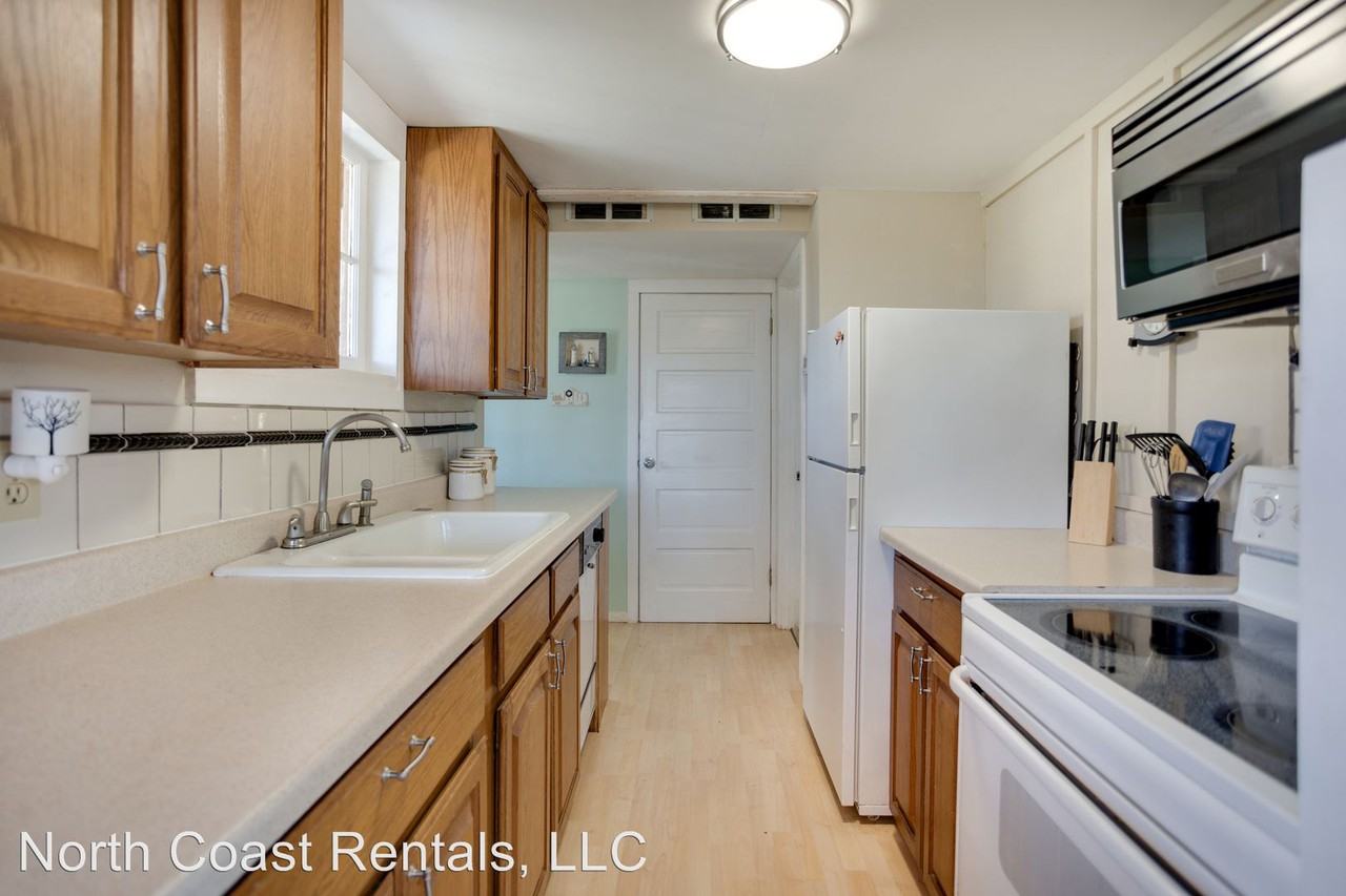 3863 Pacific Ave - Photo 3 of 11