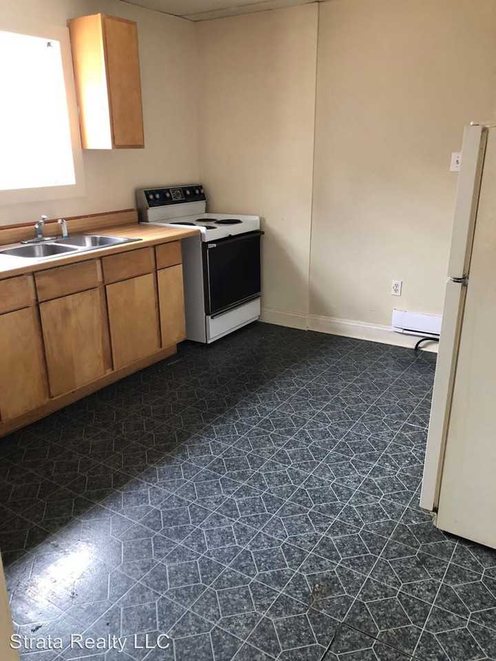 157-159 W. Washington - Photo 2 of 8