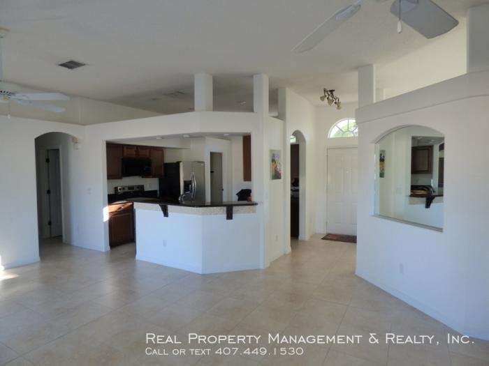 4390 King Edward Dr. - Photo 2 of 16