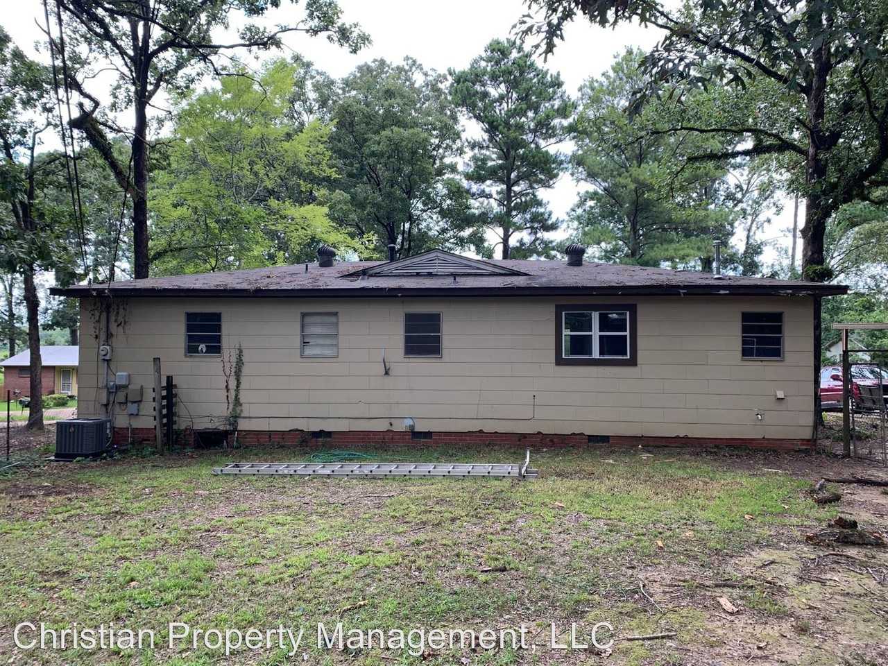 1911 Gloria Drive - Photo 3 of 17