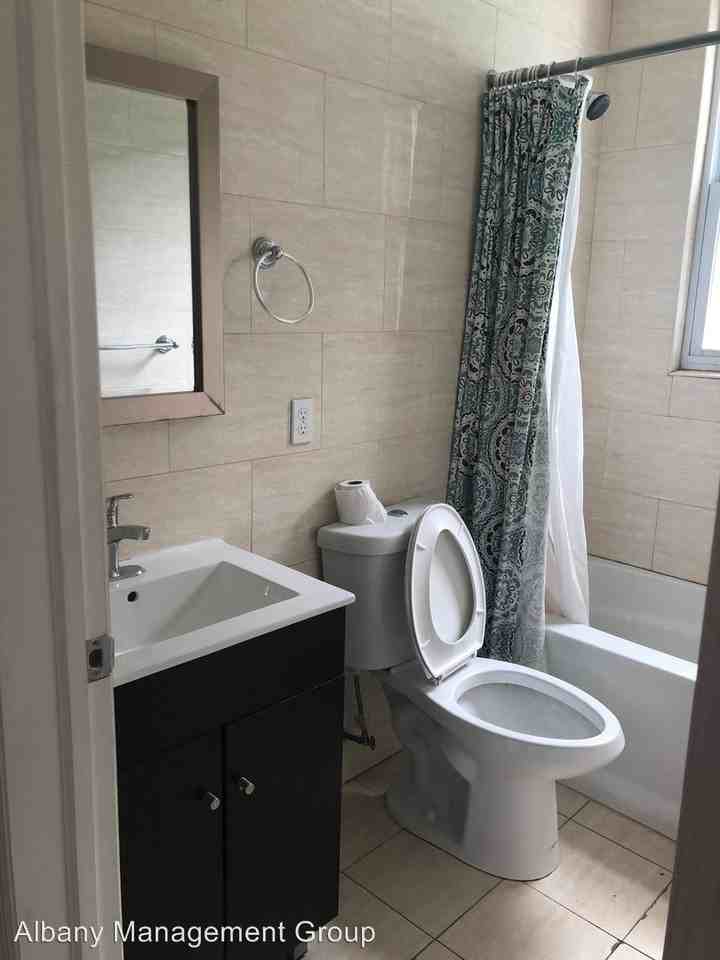 971 Washington Ave - 1 - Photo 3 of 3