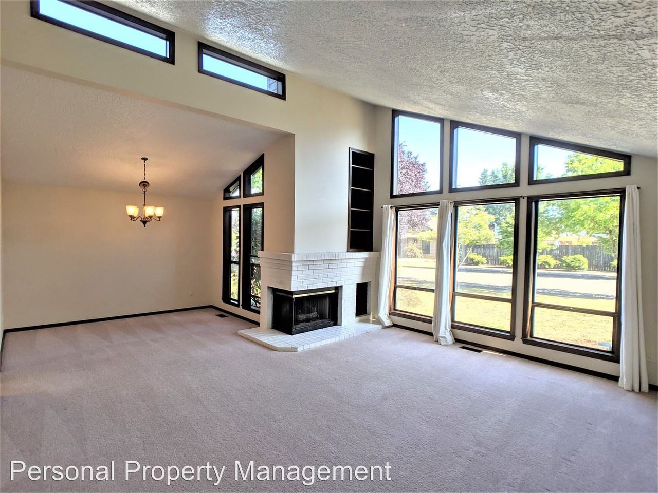 102 Ne 111th St - Photo 3 of 19