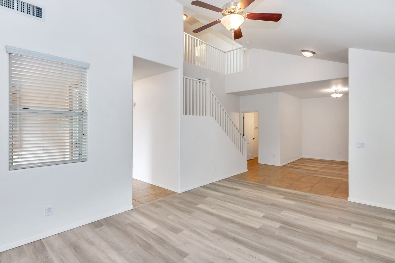 4057 E Oakland St. - Photo 3 of 25