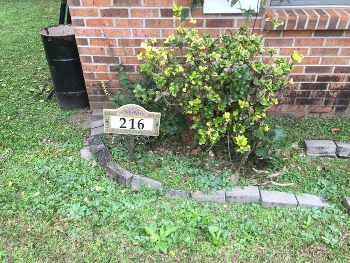 198-216 Willow Springs Rd - Photo 2 of 11