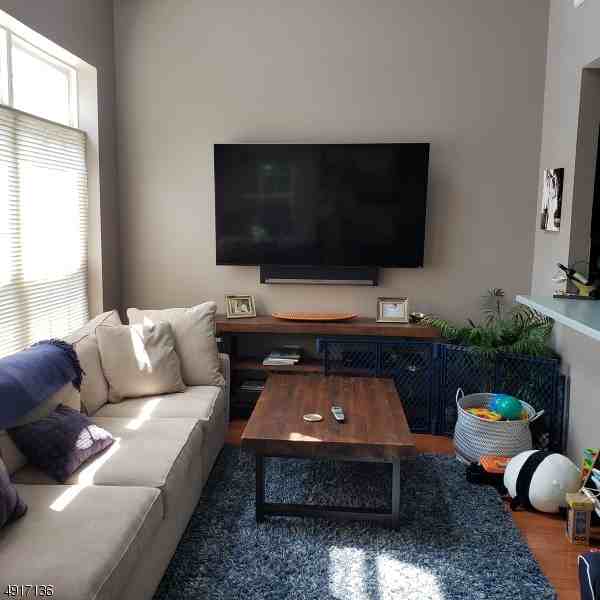 285 Riverwalk Way - Photo 3 of 11