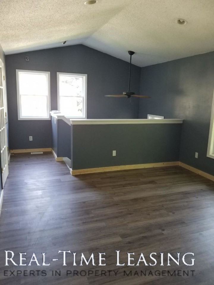 225 2nd Ave S - Photo 3 of 17