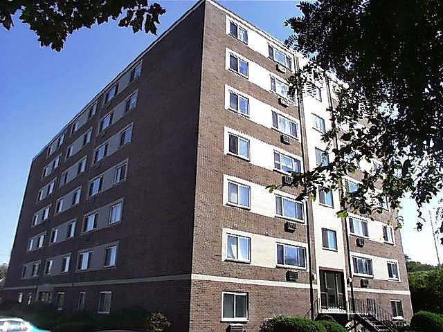 J.E. Furnished Apartments of Quincy - Photo 2 of 4