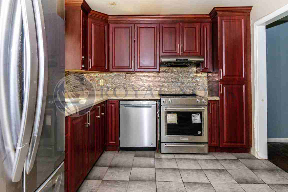 4 BED | 3 BATH TOWNHOUSE FOR RENT @ SCARBOROUGH | WARDEN AVENUE - Photo 2 of 20