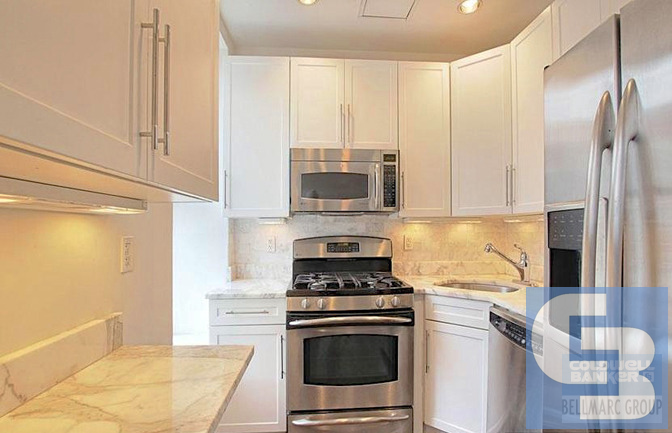 555 Lenox Ave - Photo 2 of 9