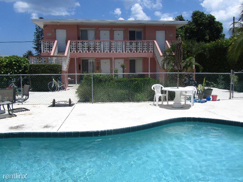 630 N J St #2 - Photo 3 of 19