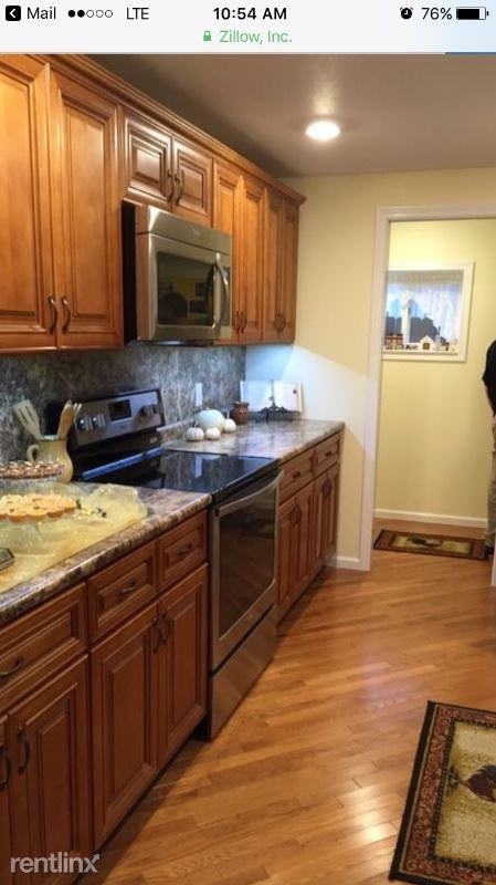 403 Victory St - Photo 3 of 13