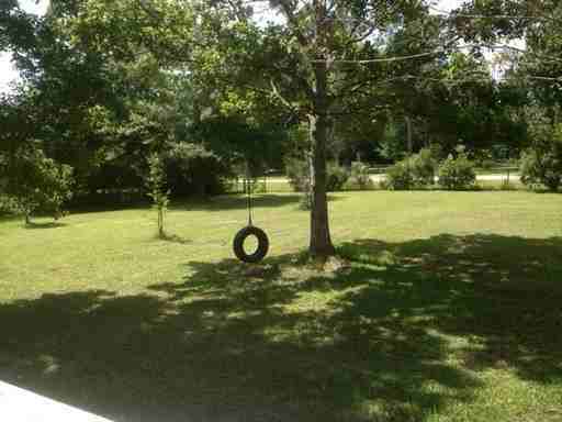 544 Deer Path Rd - Photo 2 of 10