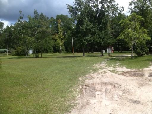 544 Deer Path Rd - Photo 3 of 10