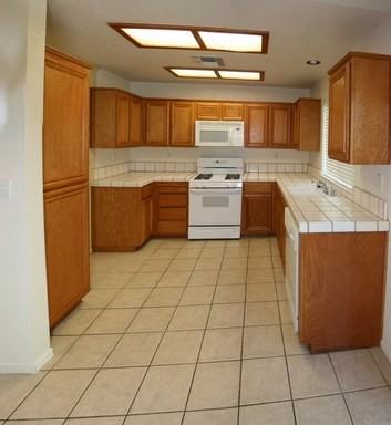 3823 Windy Cove Cir - Photo 2 of 6