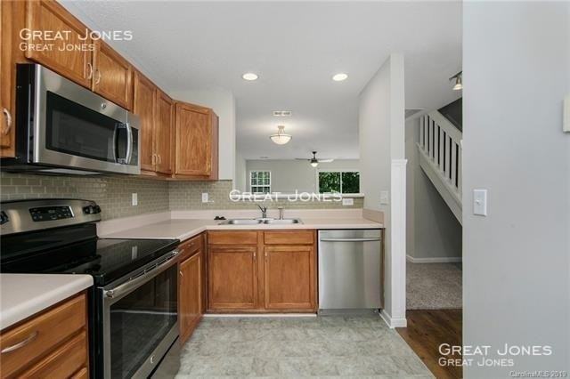 12410 Bluestem Ln - Photo 2 of 9