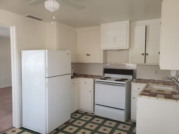 5957 East 20th Street - Photo 3 of 12
