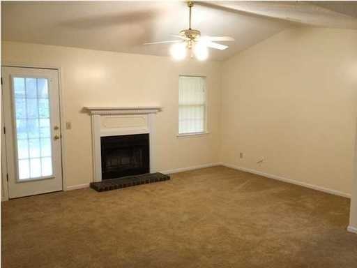 109 Mossy Oaks Ave - Photo 3 of 6