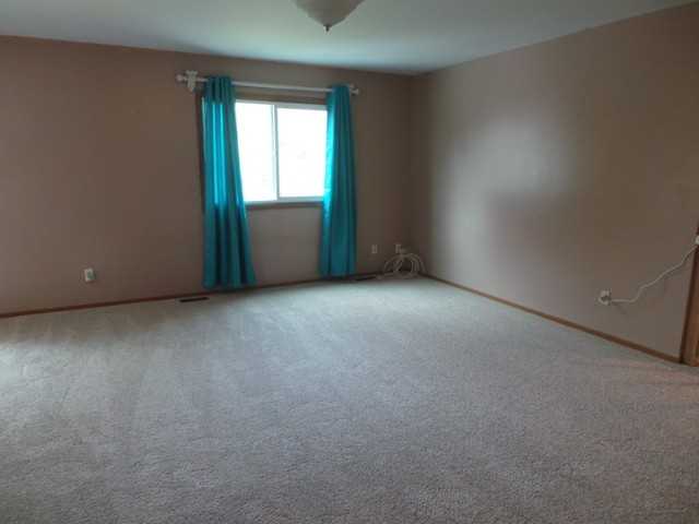 1074 Cedar Crest - Photo 3 of 10