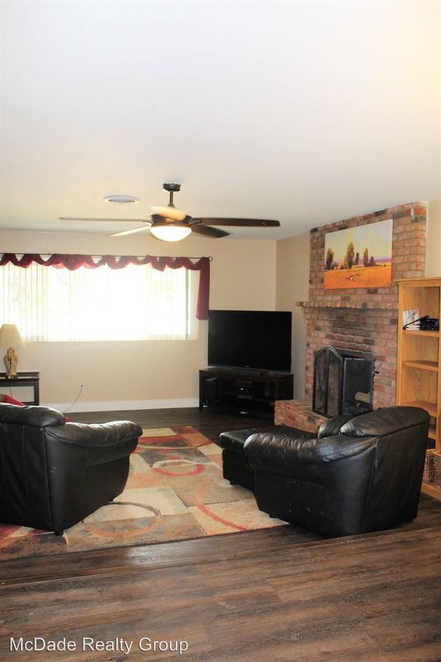 246 Durgin St. - Photo 3 of 20