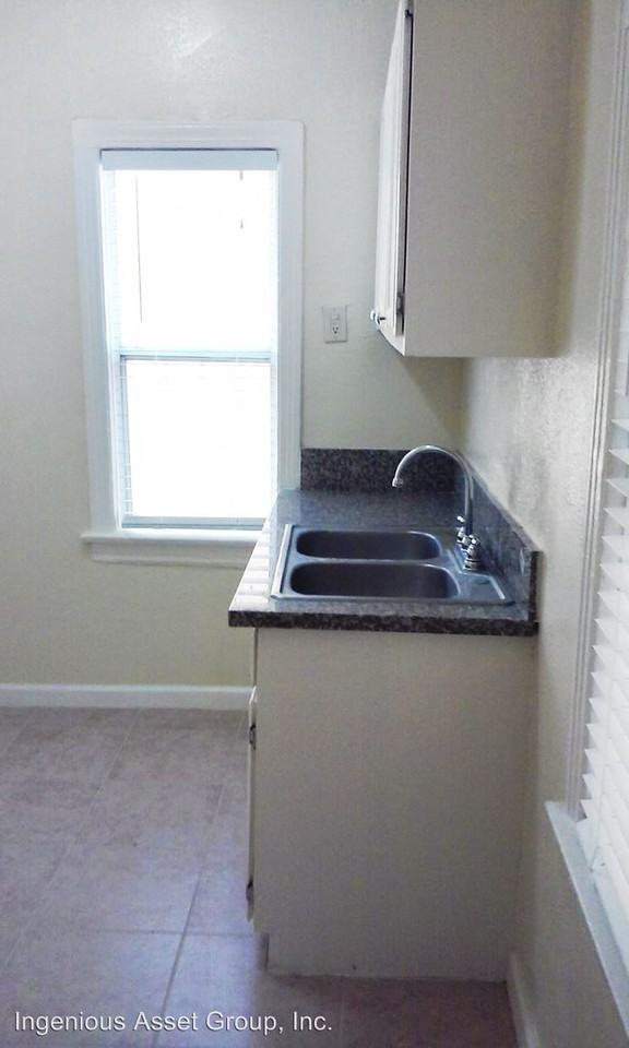 146 Douglas St. - Photo 3 of 9