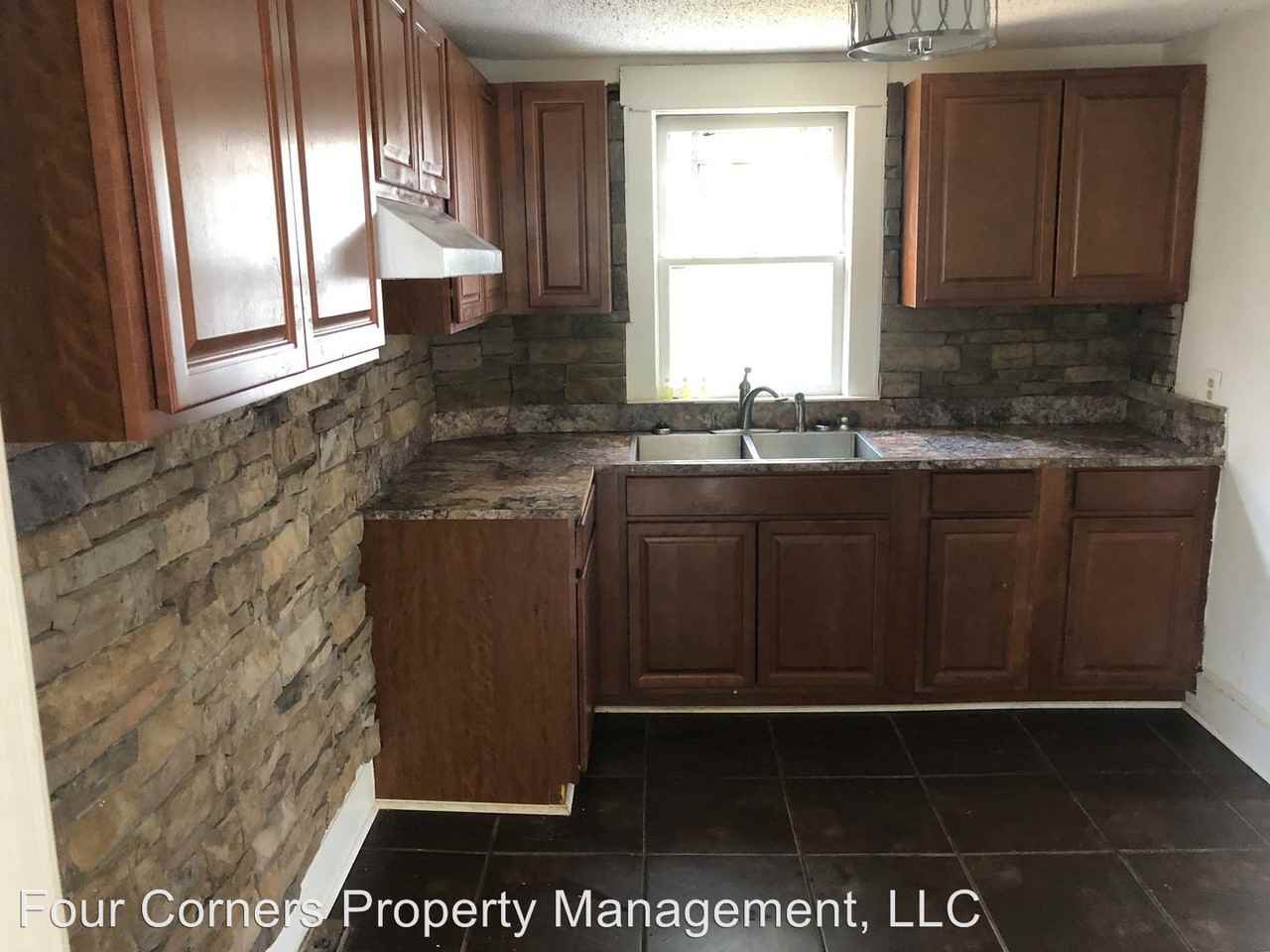 221 North Jackson Avenue - Photo 2 of 5