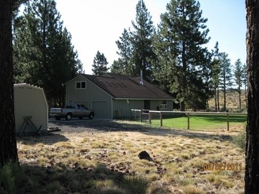 22225 Calgary Dr - Photo 3 of 4