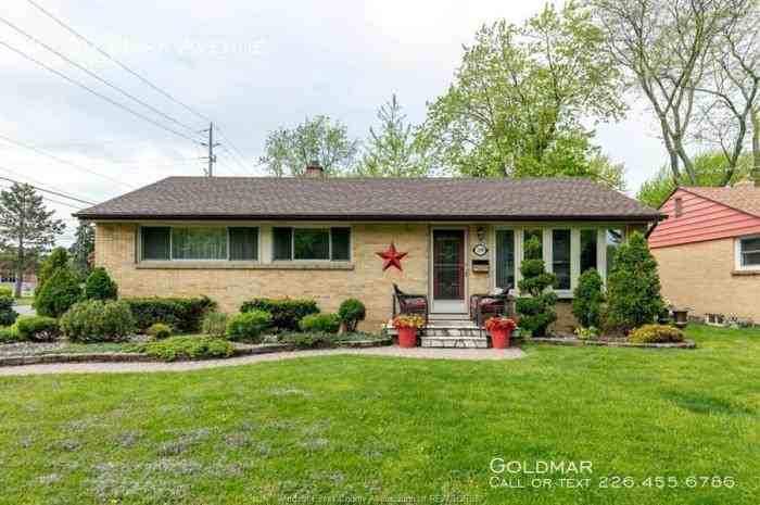 3199 Mark Avenue - Photo 2 of 21