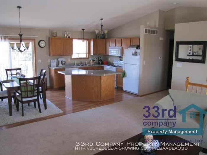 4611 Acorn Lane Nw - Photo 3 of 18