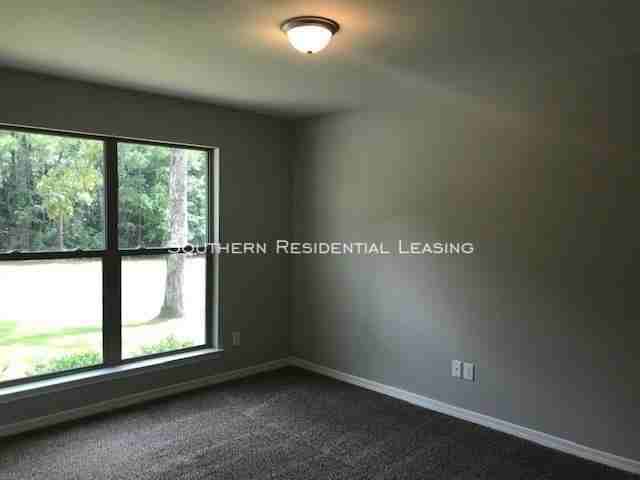 1912 Mary Jane Dr - Photo 3 of 13